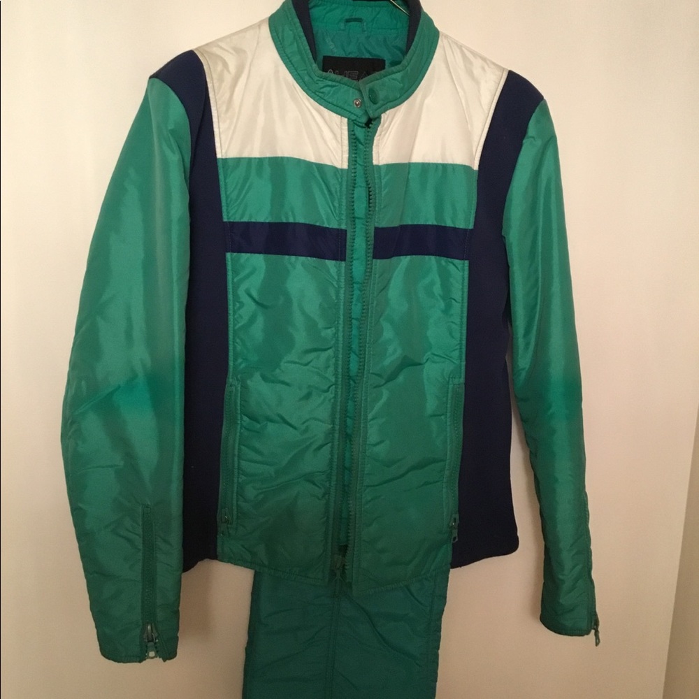 REDUCED!!!   MENS SKI SUIT